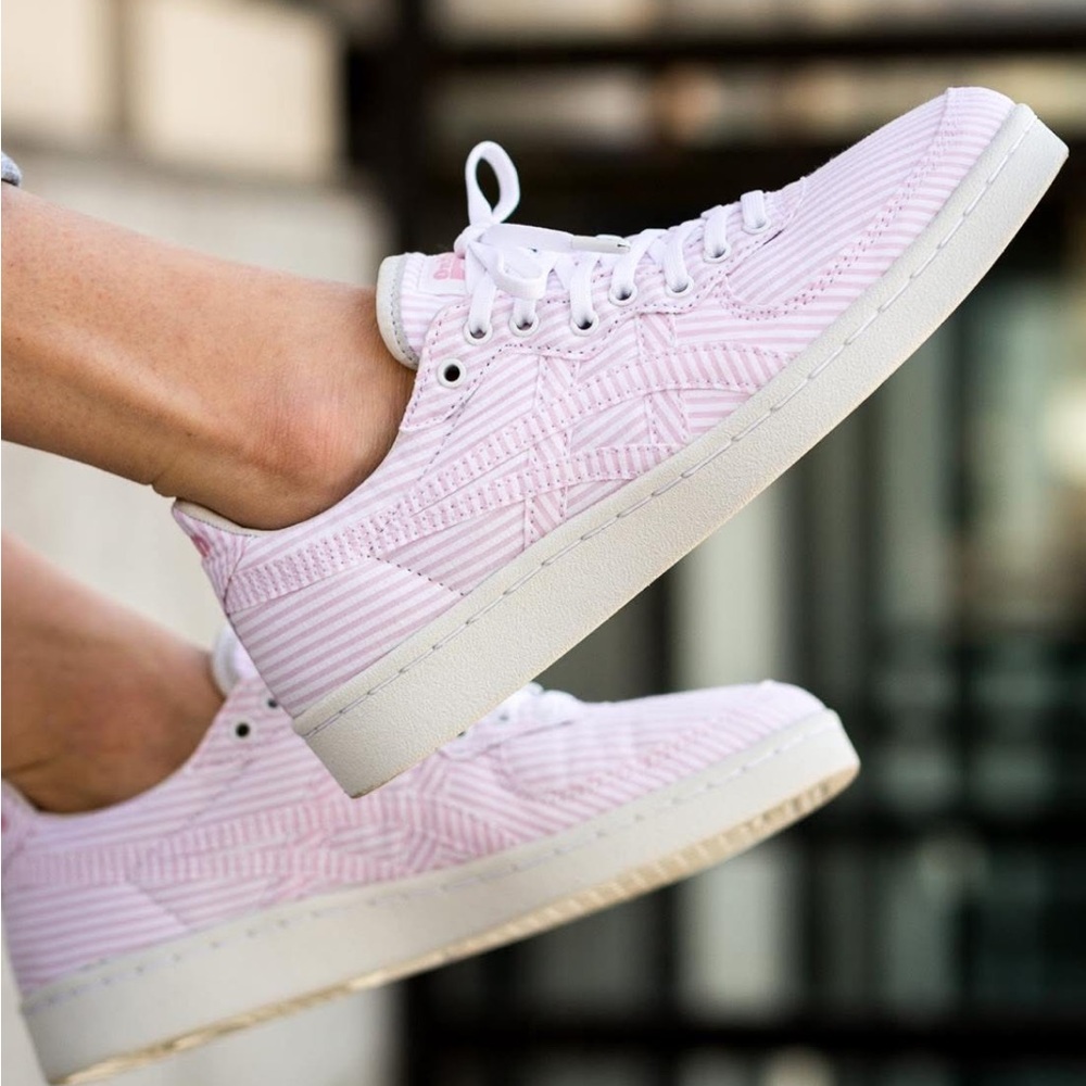 Onitsuko Tiger & Naked sneakers seersucker vegan in “ candy”pink